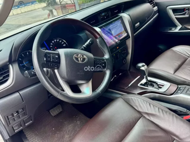 Toyota Fortuner 2.4G 4x2 AT  2020 10