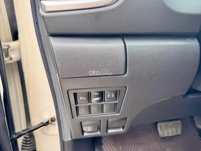 Toyota Fortuner 2.4G 4x2 AT  2020 11