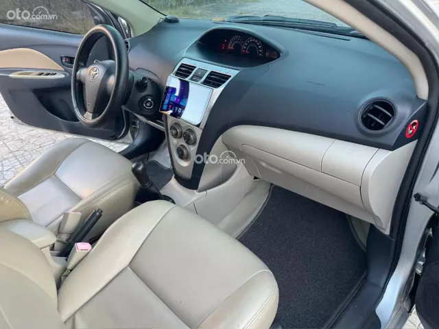 Toyota Vios 1.5E MT 2010 8