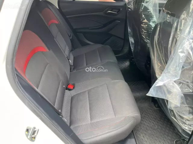 MG 5 STD 2024 14