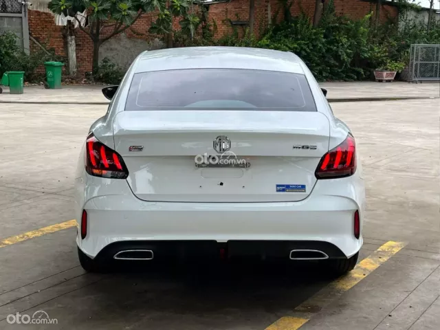 MG 5 STD 2024 8