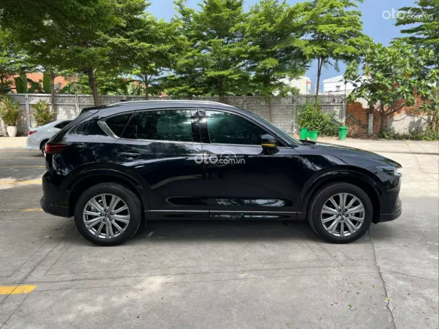 Mazda CX-5 Premium Exclusive 2025 4
