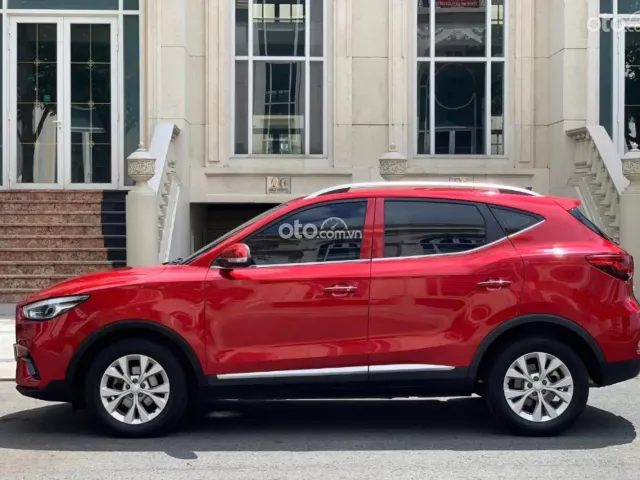 MG ZS STD+ 2022 4