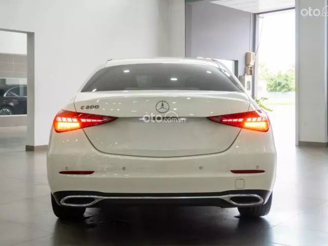 Mercedes-Benz C200 Avantgarde 2023 10