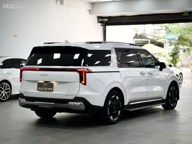 Kia Carnival 2.2D Signature 2024 4
