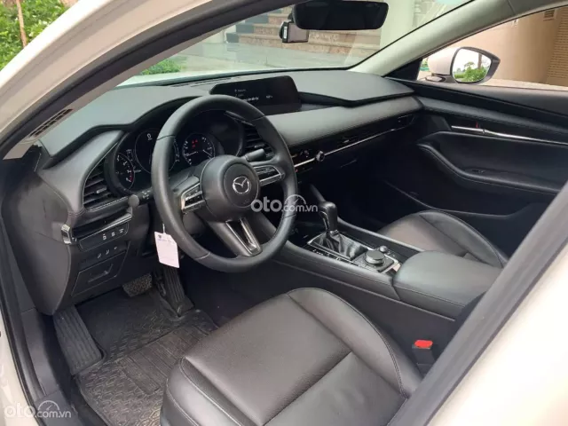 Mazda 3 Sedan 1.5L Luxury 2023 9