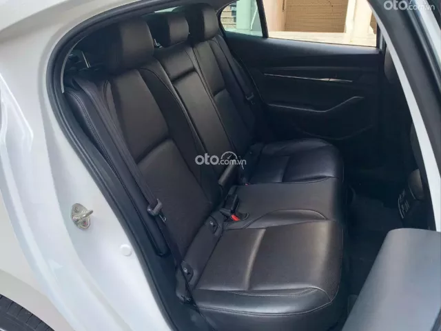 Mazda 3 Sedan 1.5L Luxury 2023 17