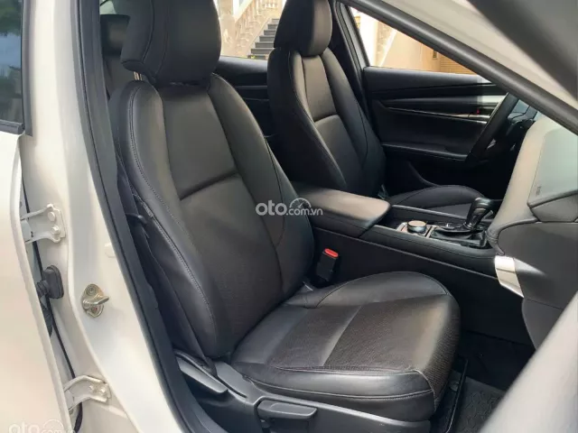 Mazda 3 Sedan 1.5L Luxury 2023 11