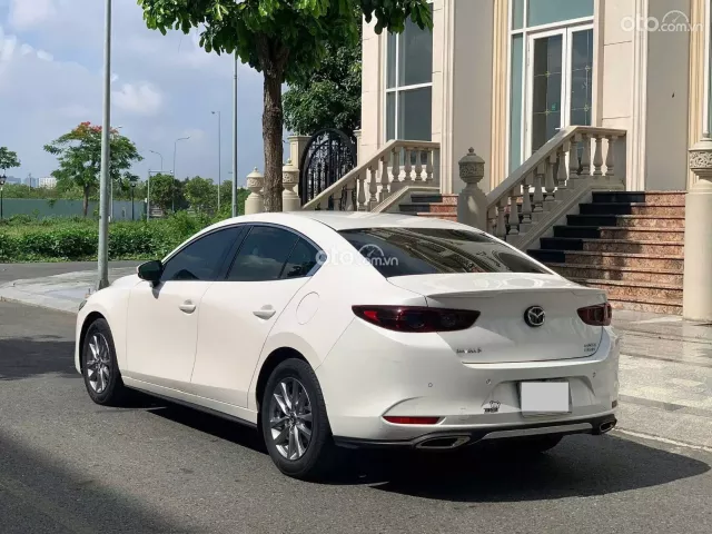 Mazda 3 Sedan 1.5L Luxury 2023 4