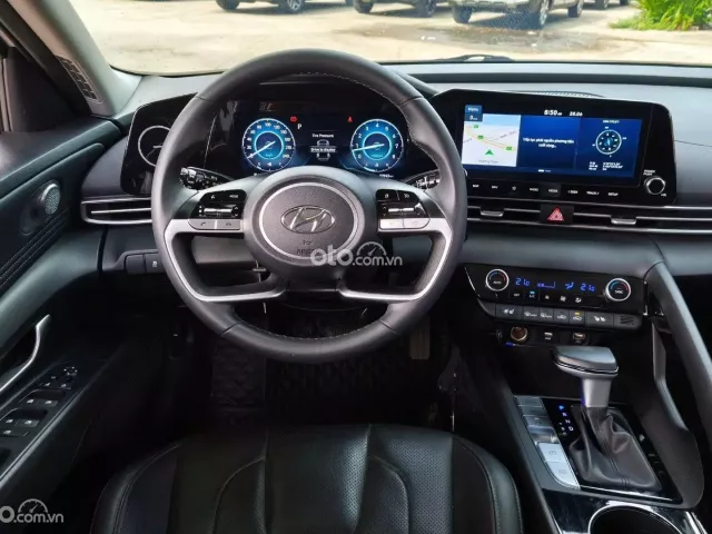 Hyundai Elantra 2.0 AT Cao cấp 2024 12