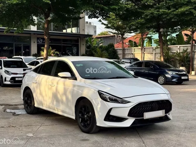 MG 5 STD 2024 3