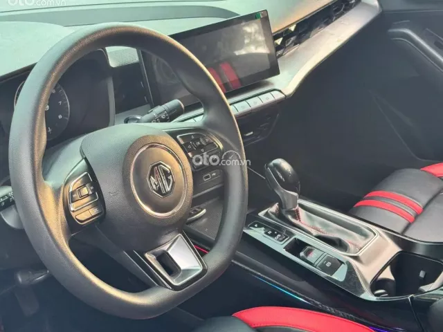 MG 5 STD 2024 10
