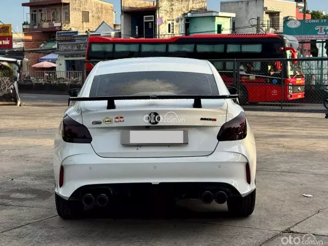 MG 5 STD 2024 6