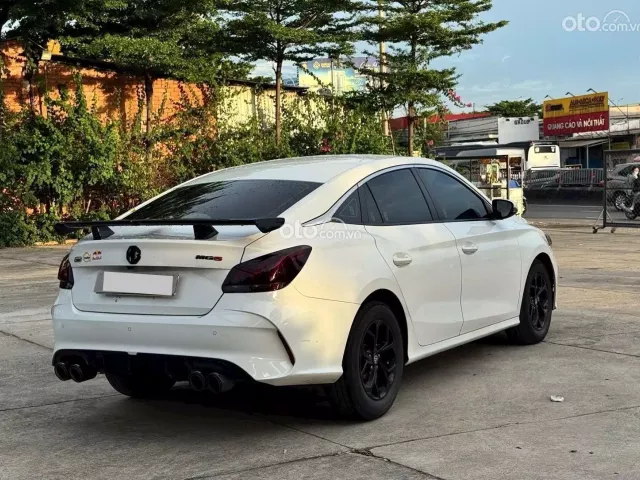 MG 5 STD 2024 5