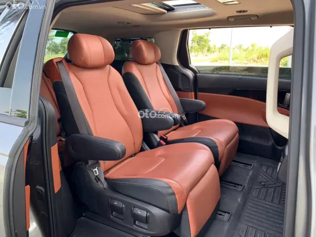 Kia Carnival 2.2D Signature 2025 18