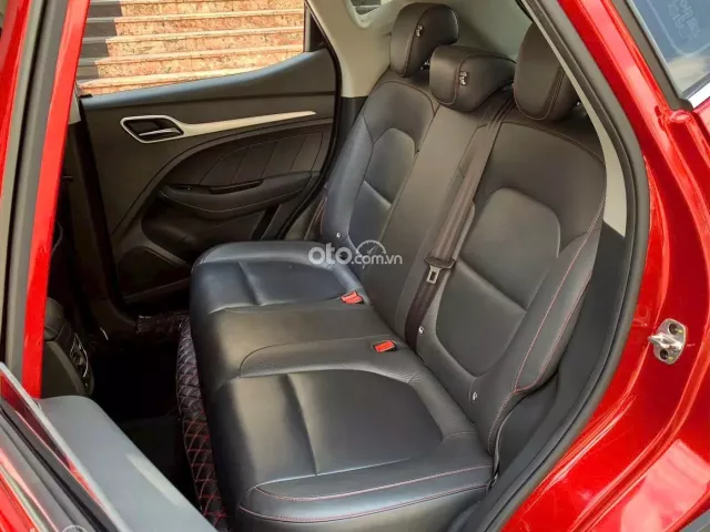 MG ZS STD+ 2022 4