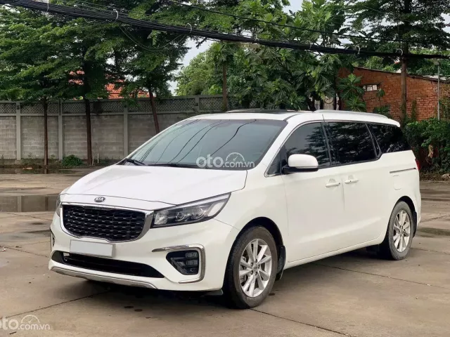 Kia Sedona 2.2 DAT 2020 3