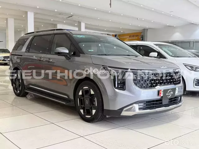 Kia Carnival 2.2D Signature 2025