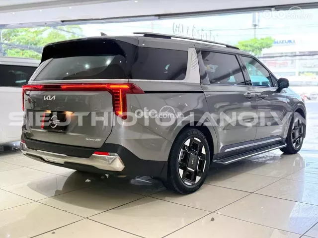 Kia Carnival 2.2D Signature 2025 6