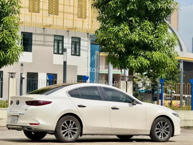 Mazda 3 Sedan 1.5L Luxury 2024 3