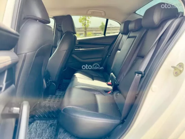 Mazda 3 Sedan 1.5L Luxury 2024 6