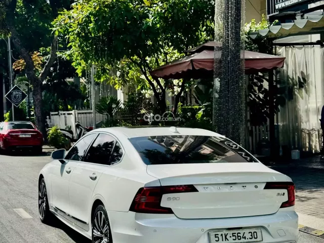 Volvo S90 2022 4
