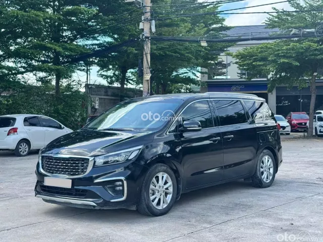 Kia Sedona 2.2 DAT 2018 3