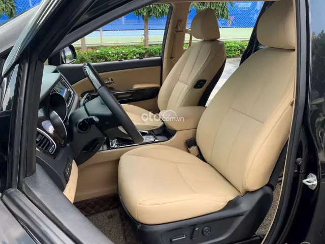 Kia Sedona 2.2 DAT 2018 7