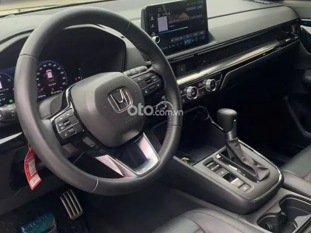 Honda CR-V e:HEV RS 2024 18
