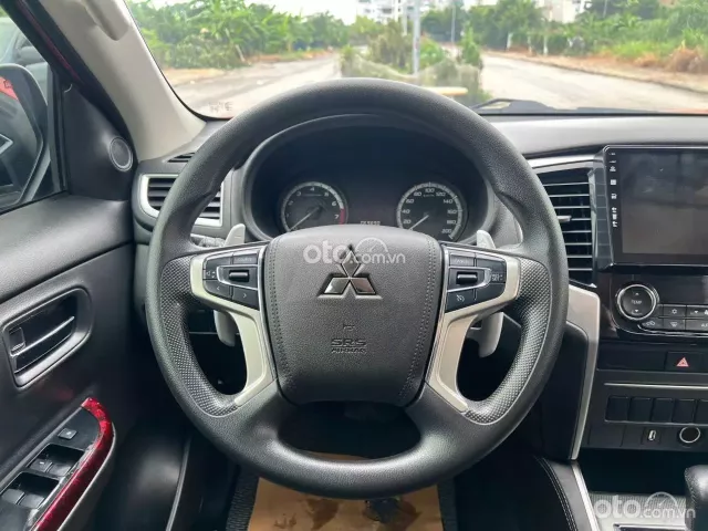 Mitsubishi Triton 4X2 AT MIVEC PREMIUM 2020 10