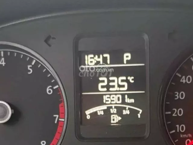 Volkswagen Polo 1.6AT 2022 3