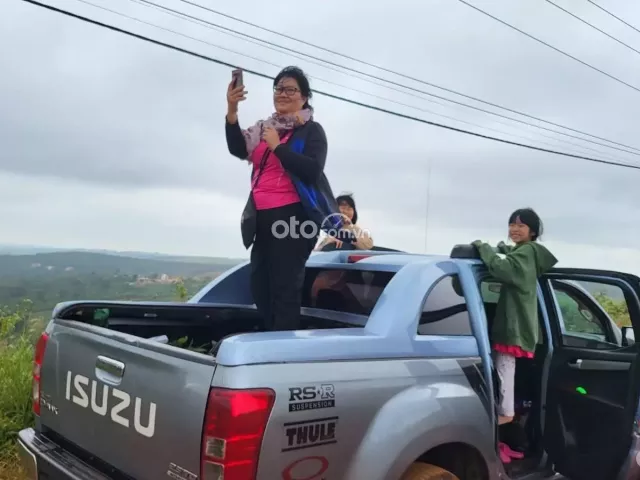 Isuzu D-Max LS 2.5 4x2 AT 2014 2