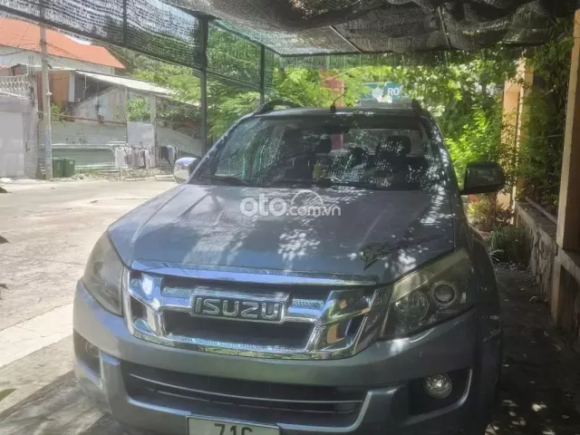 Isuzu D-Max LS 2.5 4x2 AT 2014 9