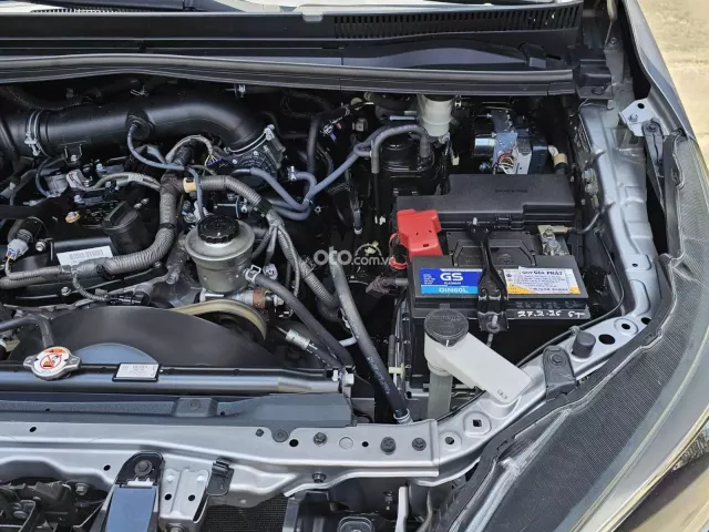 Toyota Innova 2.0E 2017 16
