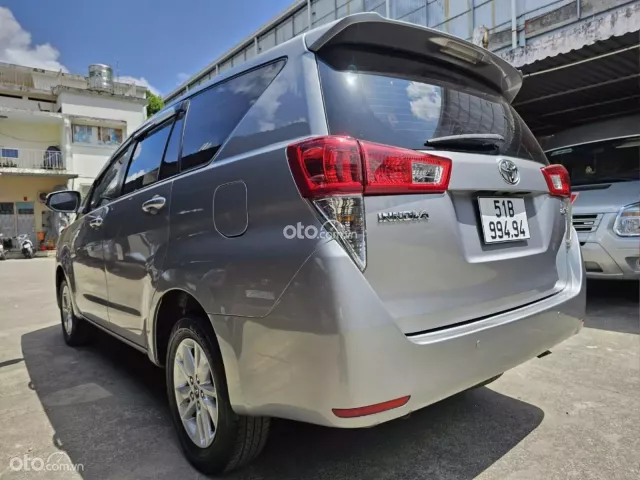 Toyota Innova 2.0E 2017 6