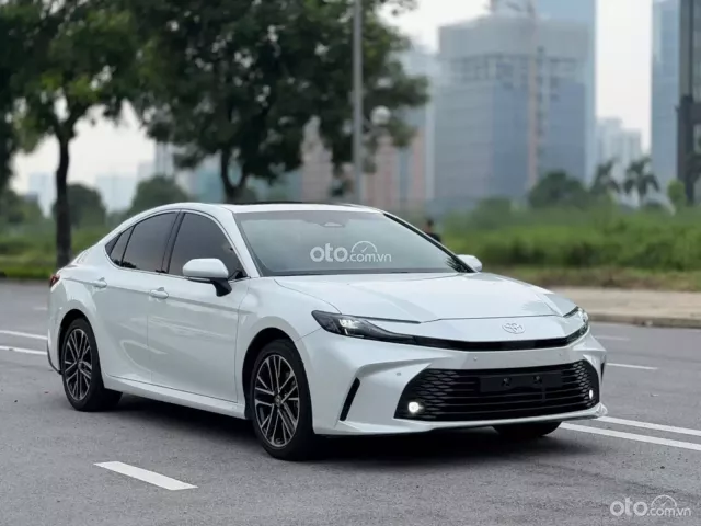 Toyota Camry 2.0Q 2025 2