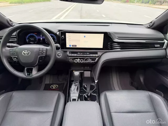 Toyota Camry 2.0Q 2025 10