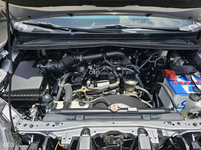 Toyota Innova 2.0E 2017 16