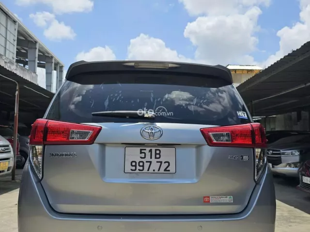 Toyota Innova 2.0E 2017 8
