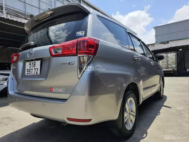Toyota Innova 2.0E 2017 7