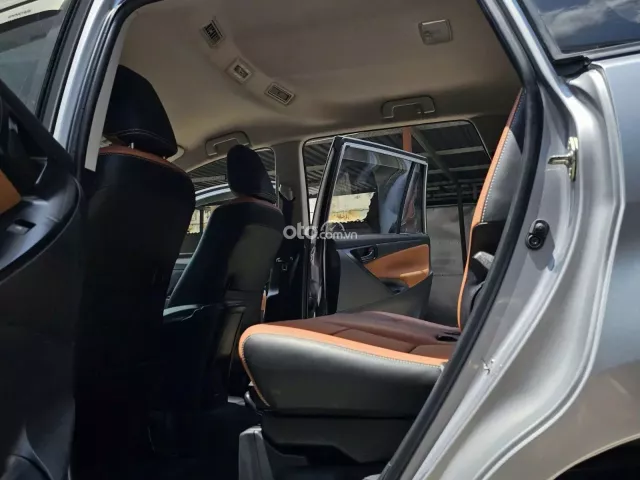 Toyota Innova 2.0E 2017 12