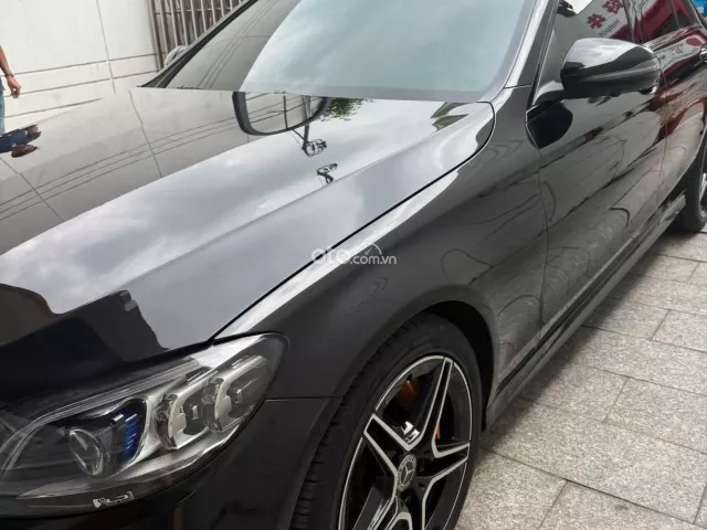 Mercedes-Benz C300 AMG 2019 6