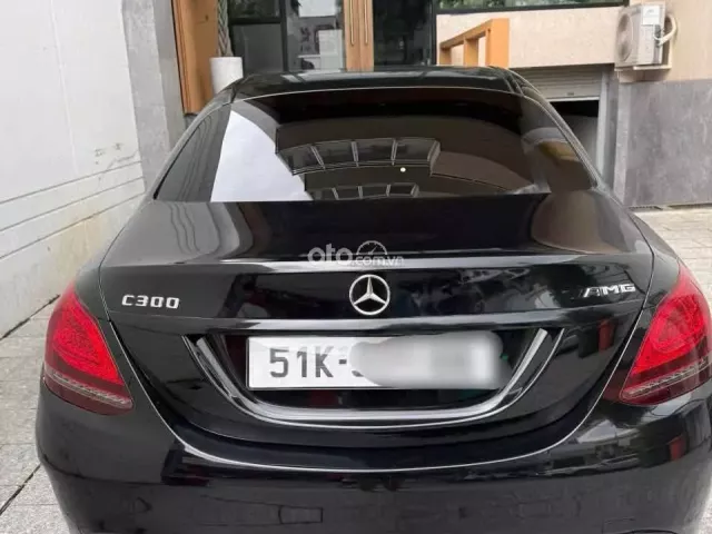 Mercedes-Benz C300 AMG 2019 2