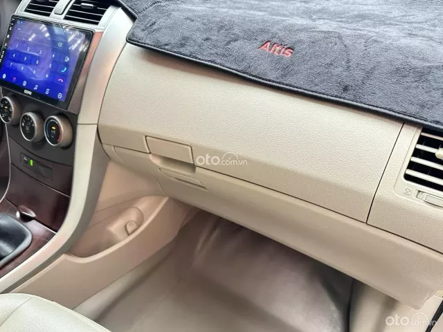Toyota Corolla Altis 2012 25