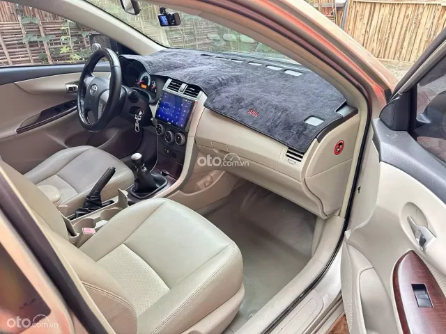 Toyota Corolla Altis 2012 27