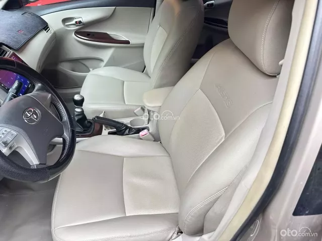 Toyota Corolla Altis 2012 15