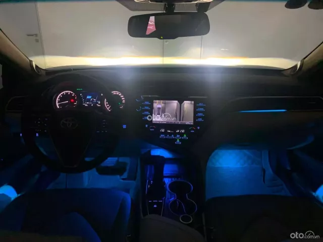 Toyota Camry 2.5Q 2020 6