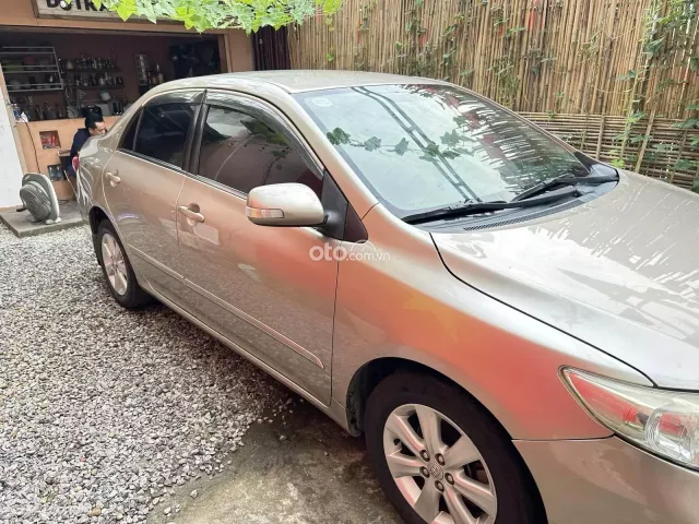 Toyota Corolla Altis 2012 5