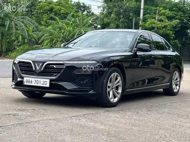 VinFast LUX A2.0 2022 18
