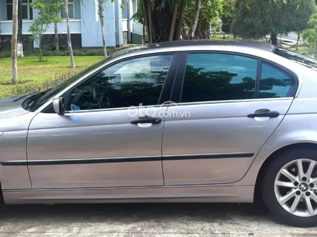 BMW 318i 2005 4